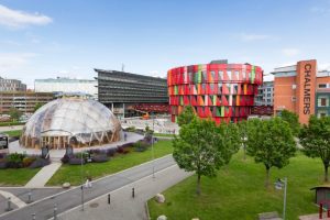 Universities in Canada with No Application Fee for international students