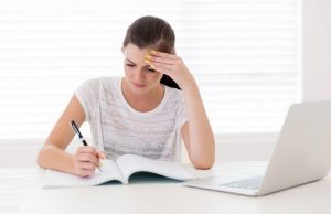 What is the t critical value and how to calculate it by using the T table?