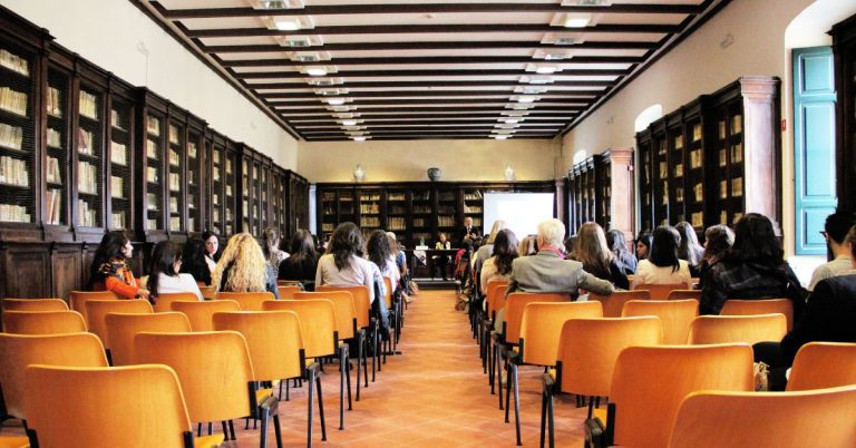 Best 10+ Full Ride Seminary Scholarships for Any Student