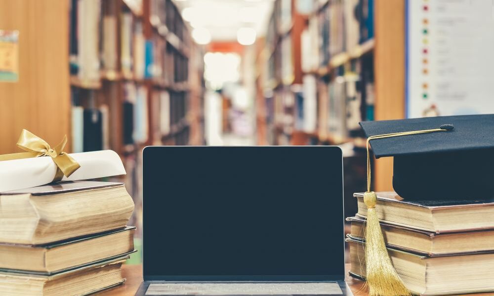 12 Reasons Why Online Degrees Are Popular